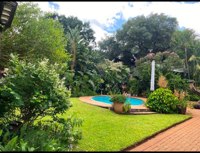 6 BEDROOM HOUSE FOR SALE IN KAMEELDORINGPARK